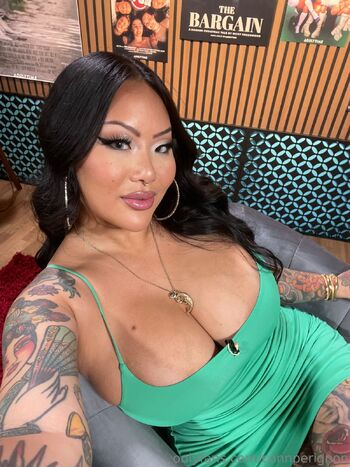 Connie Perigno / connperignon nude photo #1