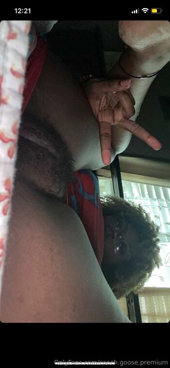 Kevi / cooch.goose.premium nude photo #6