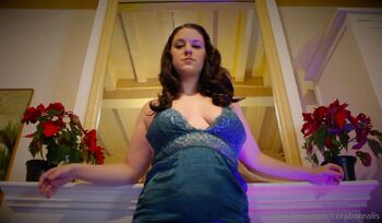 Cora 𝗖𝗨𝗥𝗩𝗬 𝗔𝗟𝗟-𝗡𝗔𝗧𝗨𝗥𝗔𝗟 / coraborealis nude photo #2