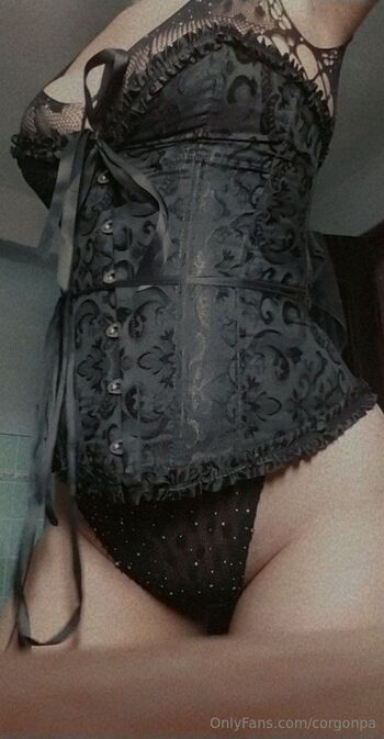 Patitoloc / corgonpa nude photo #20