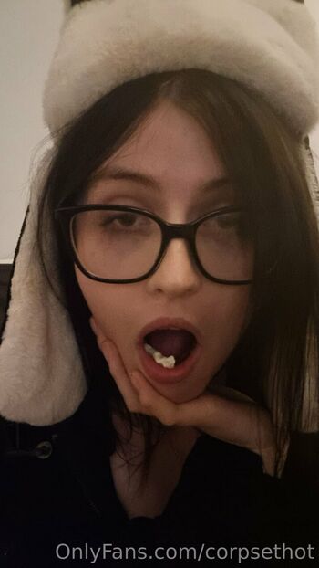 eva / corpsethot nude photo #20