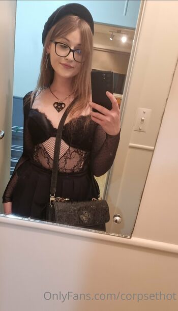 eva / corpsethot nude photo #33