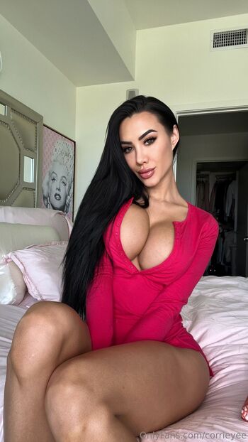 Corri / corrieyee nude photo #9