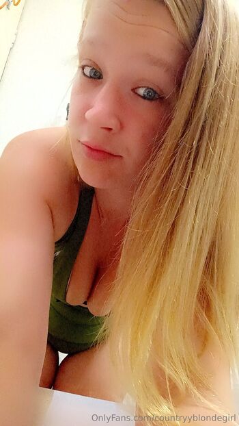 Countryyblondegir / countryyblondegirl nude photo #7