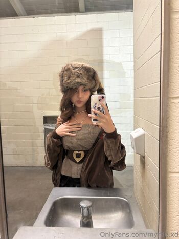 candy / cqndygrl nude photo #36