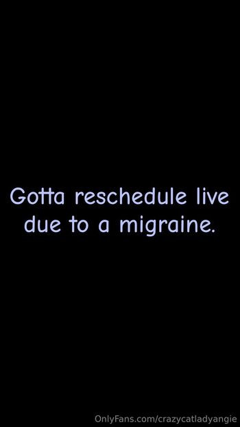 crazycatladyangi / crazycatladyangie nude photo #1