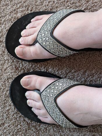 crazycatladyangi / crazycatladyangie nude photo #4