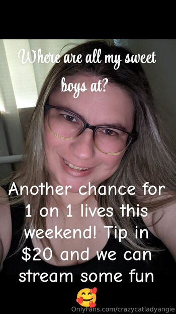 crazycatladyangi / crazycatladyangie nude photo #9