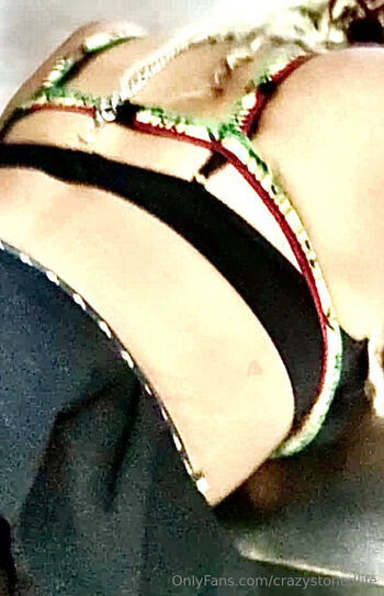 unknownperso / crazystonedlife nude photo #25