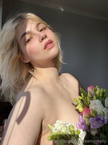 Kelly SEXTING queen / creamy_kelly nude photo #22