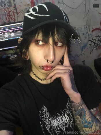 C R E E P / creep616 nude photo #9