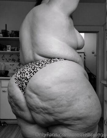 CremeBruleg / cremebrulegs_free nude photo #9