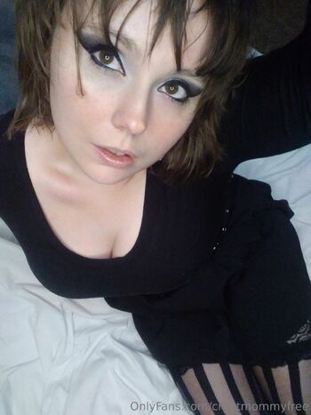 CryptmommyFre / cryptmommyfree nude photo #13