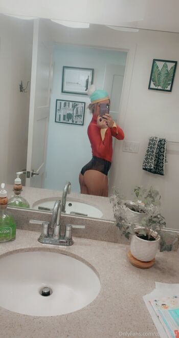 Courtney Savag / ctwist781 nude photo #31