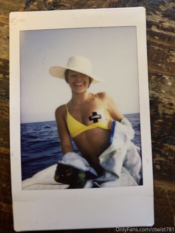 Courtney Savag / ctwist781 nude photo #34