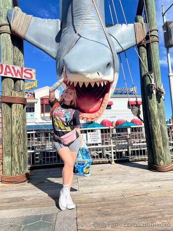 Cubbi Thompson / cubbixoxo / notcubbixoxo nude photo #4