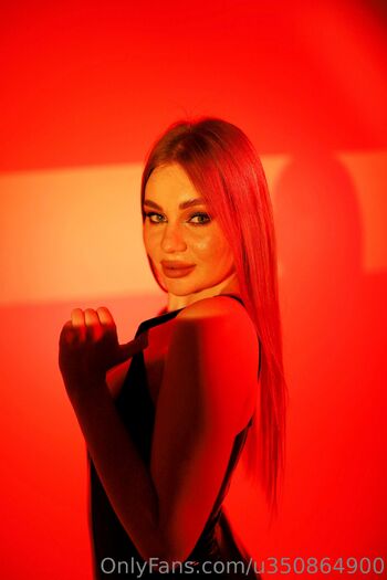 Lola / cuddle_bunnyy nude photo #16