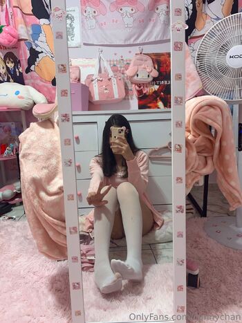 Lul / cunnychan nude photo #16