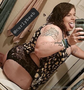 ૮µ૨ℓყɓεεɓ ҡαƭ / curlybeeb nude photo #39