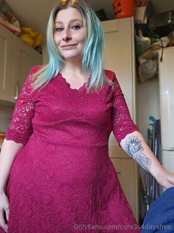 Lilyth Baker PP / curv3s4daysfree nude photo #9