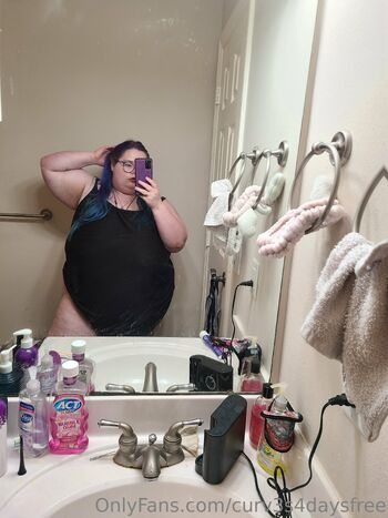 Lilyth Baker PP / curv3s4daysfree nude photo #37