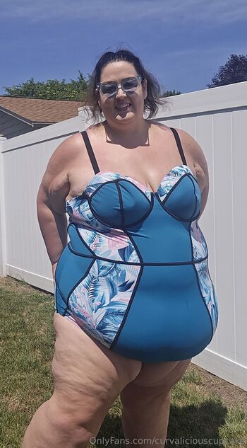 Curvaliciou / curvaliciouscupcake nude photo #1