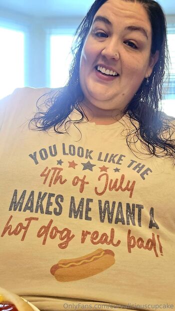 Curvaliciou / curvaliciouscupcake nude photo #6