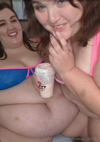 Curvaliciou / curvaliciouscupcake nude photo #12