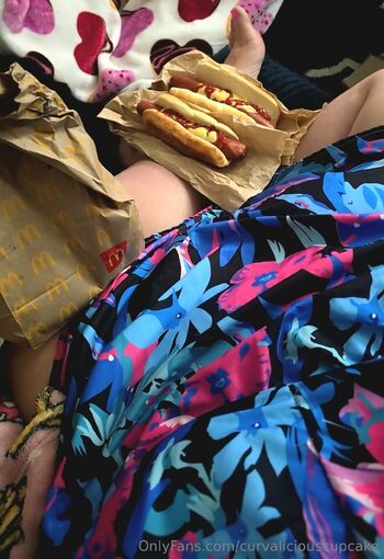 Curvaliciou / curvaliciouscupcake nude photo #14