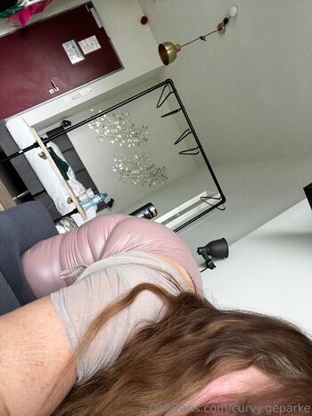 Curvy Gepark / curvy.geparke nude photo #32