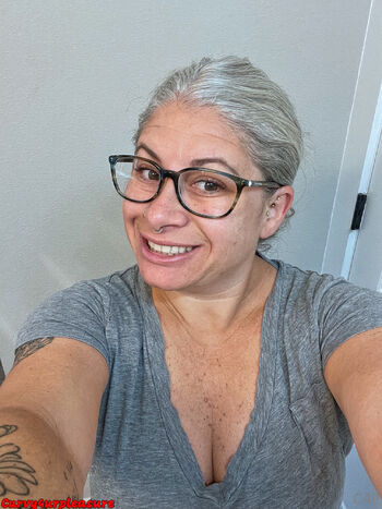 curvy4urpleasur / curvy4urpleasure nude photo #32