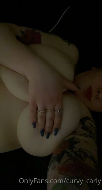 Carl / curvy_carly nude photo #6