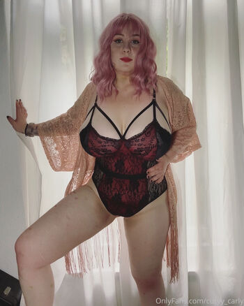 Carl / curvy_carly nude photo #31