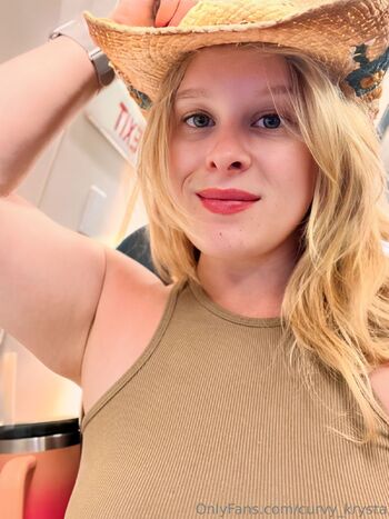 Curvy Kryst / curvy_krysta nude photo #7