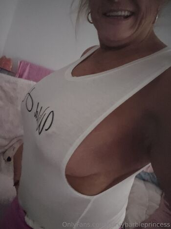 Butterfly Kisse / curvybarbieprincess nude photo #3