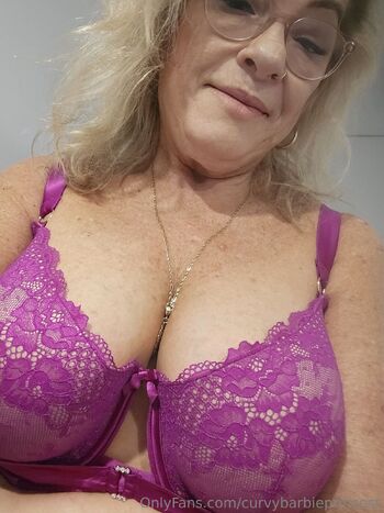 Butterfly Kisse / curvybarbieprincess nude photo #20