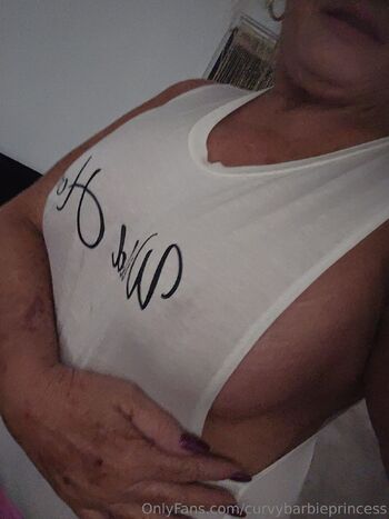 Butterfly Kisse / curvybarbieprincess nude photo #24