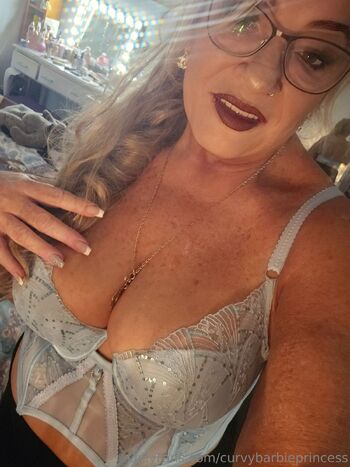 Butterfly Kisse / curvybarbieprincess nude photo #25