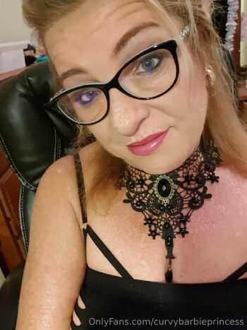 Butterfly Kisse / curvybarbieprincess nude photo #35