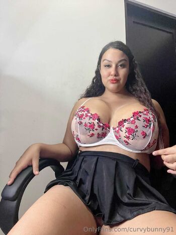 𝕍𝕚𝕕𝕖𝕠𝕔𝕒𝕝𝕝 𝕢𝕦𝕖𝕖𝕟 / curvybunny91 / soyandriuuu91 nude photo #11