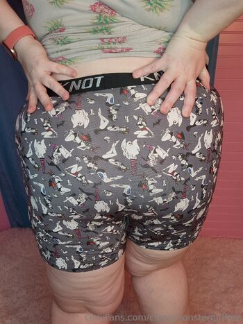 Curvymonstergir / curvymonstergirlfree nude photo #5