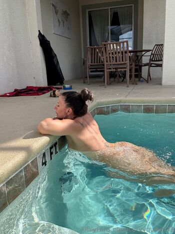 Curvy Quee / curvyqueen33 nude photo #17