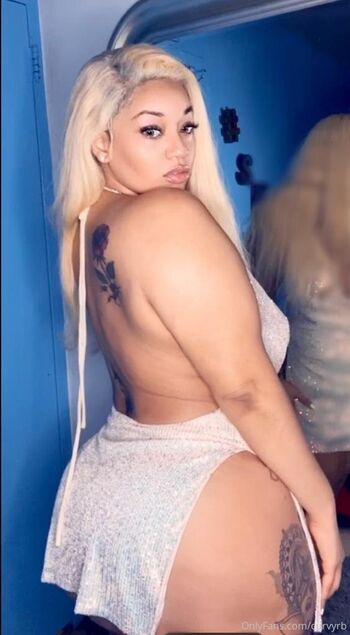 Shannon FT Me / curvyrb / therealshannon_m / curvyredbone nude photo #39