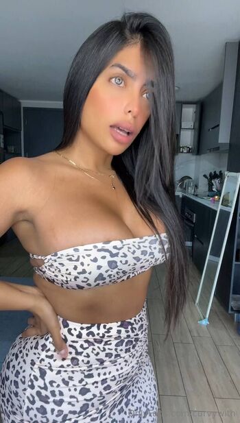 𝒀𝑶𝑼𝑹 𝑴𝑶𝑴𝑴𝒀 𝑾𝒊𝒕𝒉𝒏𝒊𝒆 / curvywith / mamacita.mia20 nude photo #12