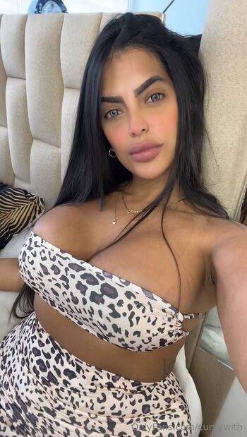 𝒀𝑶𝑼𝑹 𝑴𝑶𝑴𝑴𝒀 𝑾𝒊𝒕𝒉𝒏𝒊𝒆 / curvywith / mamacita.mia20 nude photo #15