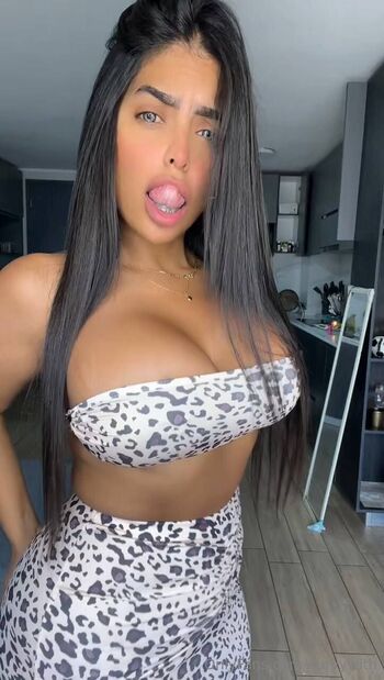 𝒀𝑶𝑼𝑹 𝑴𝑶𝑴𝑴𝒀 𝑾𝒊𝒕𝒉𝒏𝒊𝒆 / curvywith / mamacita.mia20 nude photo #16