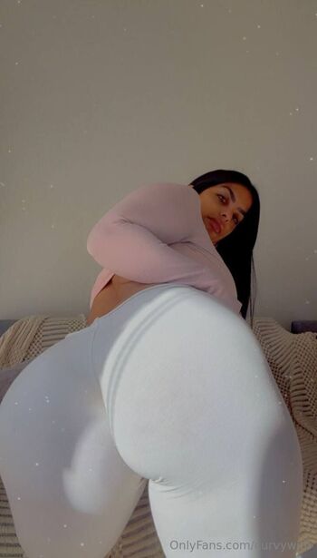 𝒀𝑶𝑼𝑹 𝑴𝑶𝑴𝑴𝒀 𝑾𝒊𝒕𝒉𝒏𝒊𝒆 / curvywith / mamacita.mia20 nude photo #17