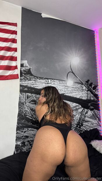 Skyler G Cups at 19yo onlin / cutestskyler nude photo #2