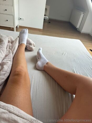 Goddess_Len / cutie.littlefootprincess nude photo #3