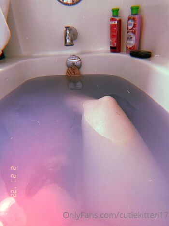 Kitte / cutiekitten17 nude photo #16